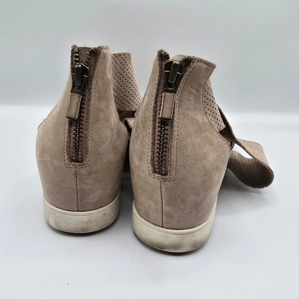Eileen Fisher Wedge Sandals Perforated Leather‎ Taupe Zip Up Women's Shoes 7